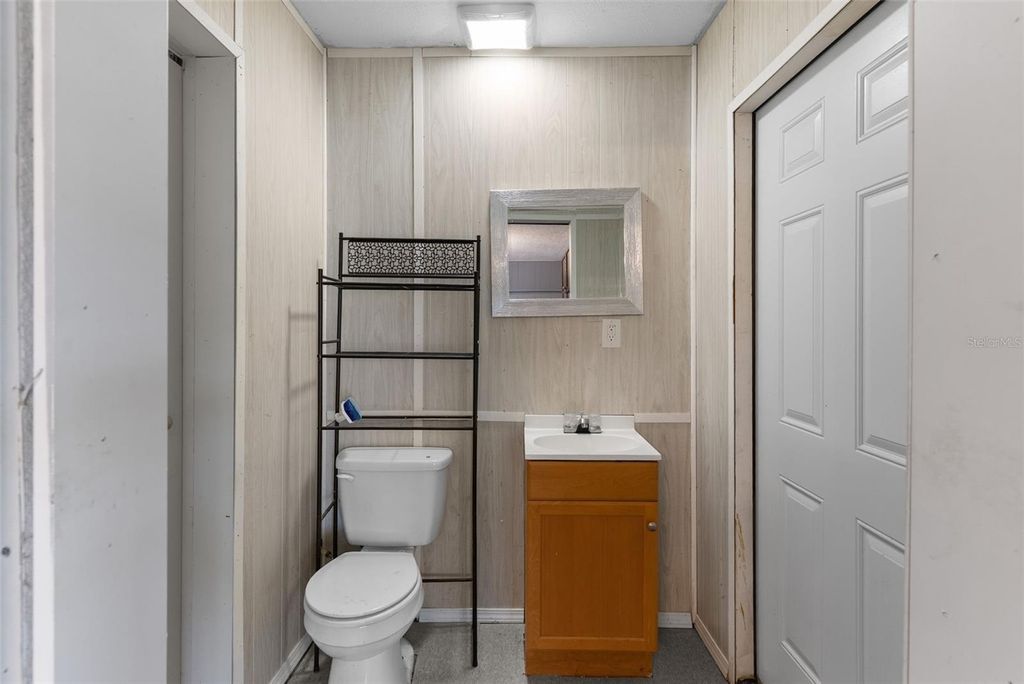 Image 15 of property listing at 16727 SE 91ST STREET, Lake Butler, FL 32054