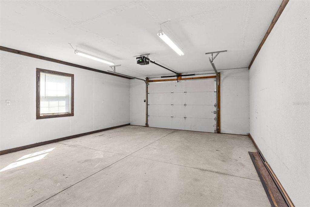 Image 32 of property listing at 16727 SE 91ST STREET, Lake Butler, FL 32054