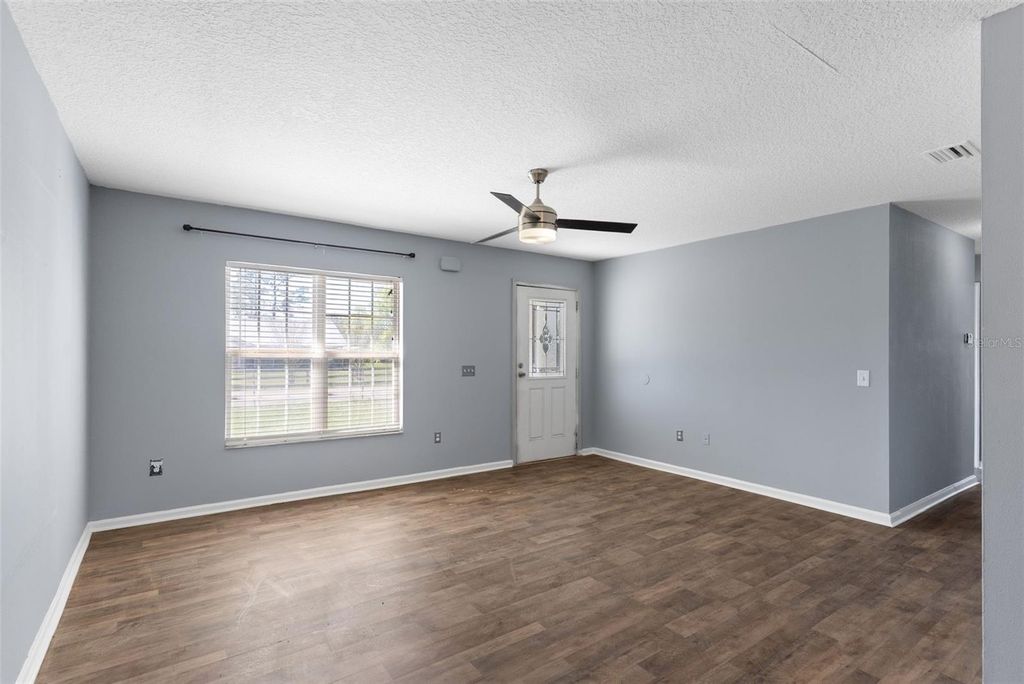 Image 6 of property listing at 16727 SE 91ST STREET, Lake Butler, FL 32054