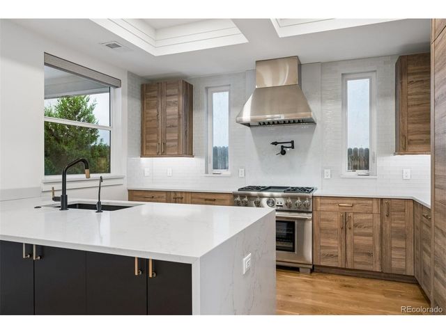 2227 N Clarkson St, Denver, CO 80205