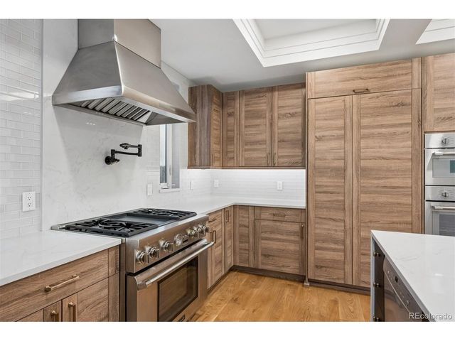 2227 N Clarkson St, Denver, CO 80205