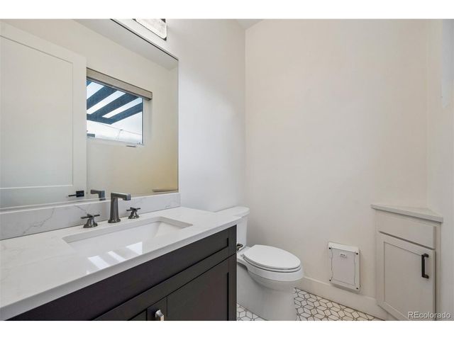 2227 N Clarkson St, Denver, CO 80205