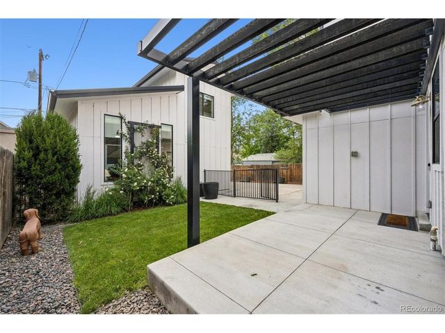 2227 N Clarkson St, Denver, CO 80205