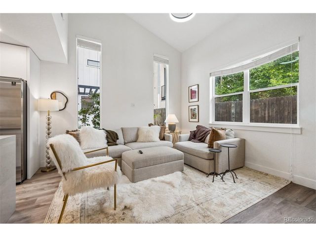 2227 N Clarkson St, Denver, CO 80205