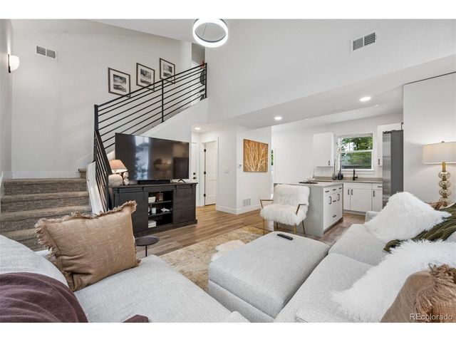 2227 N Clarkson St, Denver, CO 80205