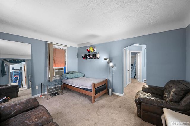 12088 Archdale Street, Detroit, MI 48227