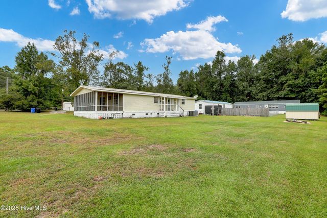 250 Bream Street, Holly Ridge, NC 28445