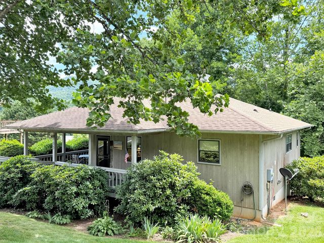 35 Talon Court, Waynesville, NC 28786