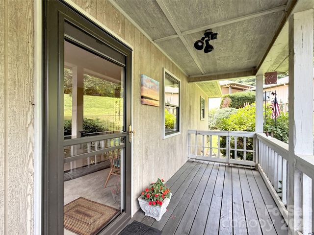 35 Talon Court, Waynesville, NC 28786