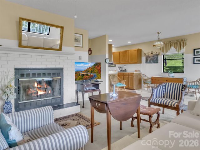 35 Talon Court, Waynesville, NC 28786