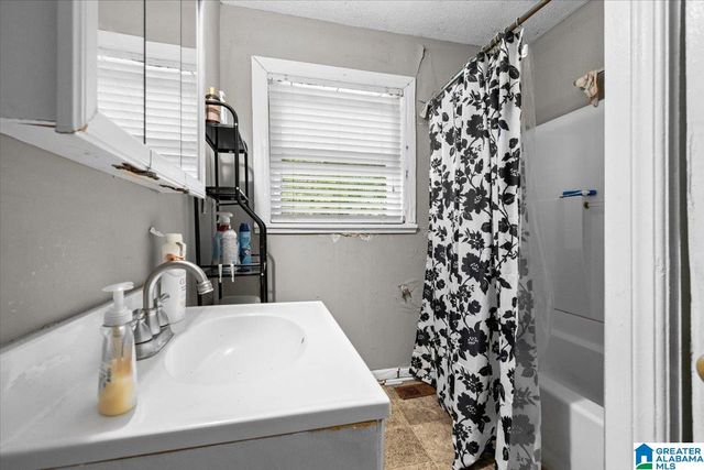 939 SHELTON STREET, Birmingham, AL 35215