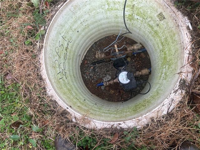 12129 Roy Jech Farm Road, Gentry, AR 72734