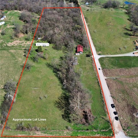 12129 Roy Jech Farm Road, Gentry, AR 72734