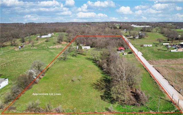 12129 Roy Jech Farm Road, Gentry, AR 72734