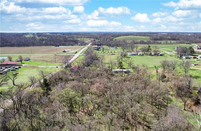 12129 Roy Jech Farm Road, Gentry, AR 72734