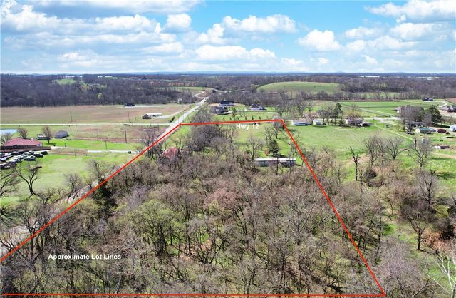 12129 Roy Jech Farm Road, Gentry, AR 72734