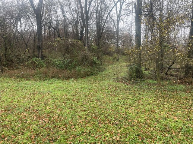 12129 Roy Jech Farm Road, Gentry, AR 72734