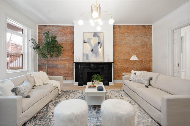 337 Fisk St, Lawrenceville, PA 15201