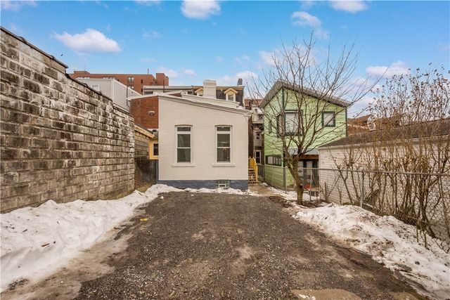 337 Fisk St, Lawrenceville, PA 15201