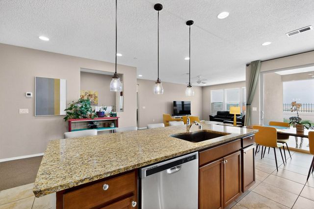 2927 KINGS CANYON Loop NE, Rio Rancho, NM 87144