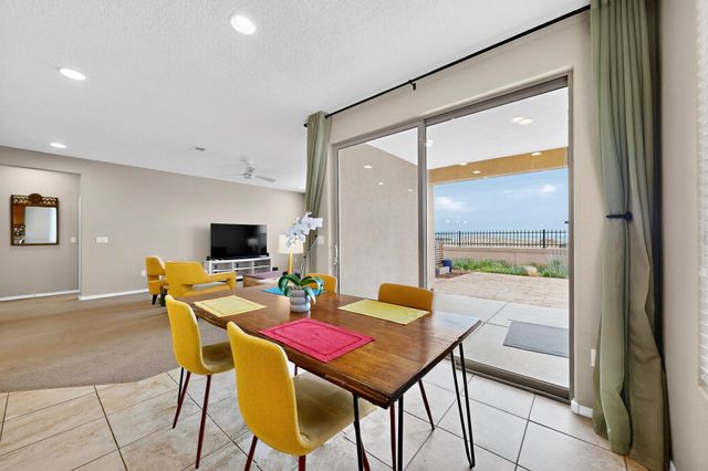 2927 KINGS CANYON Loop NE, Rio Rancho, NM 87144