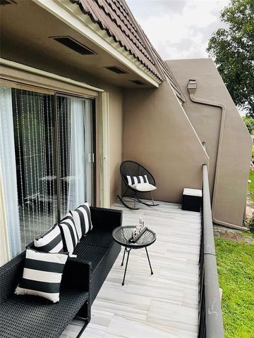 9050 NW 28th Street Unit 122, Coral Springs, FL 33065