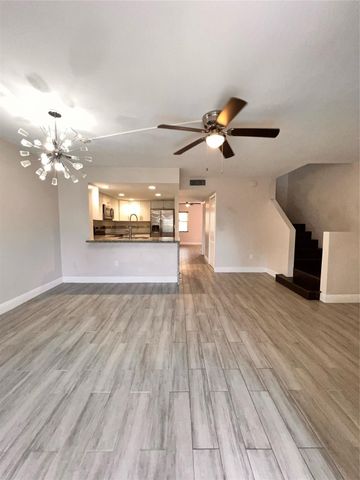 9050 NW 28th Street Unit 122, Coral Springs, FL 33065