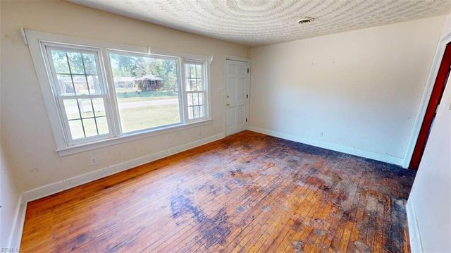 5217 Askew RD, Chesapeake, VA 23321