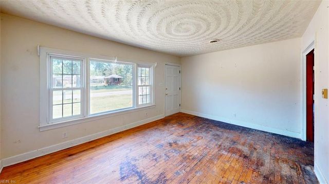 5217 Askew RD, Chesapeake, VA 23321