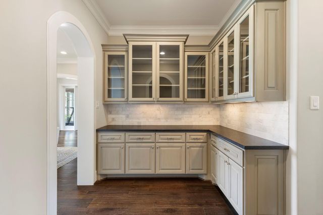 6806 E Warwick Lake Lane, Spring, TX 77389