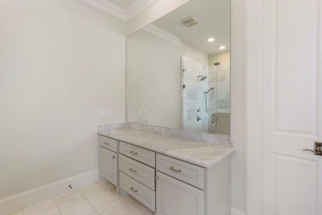 6806 E Warwick Lake Lane, Spring, TX 77389