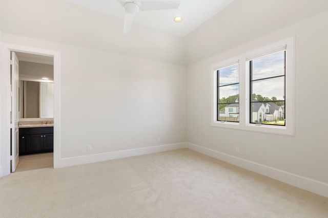 6806 E Warwick Lake Lane, Spring, TX 77389