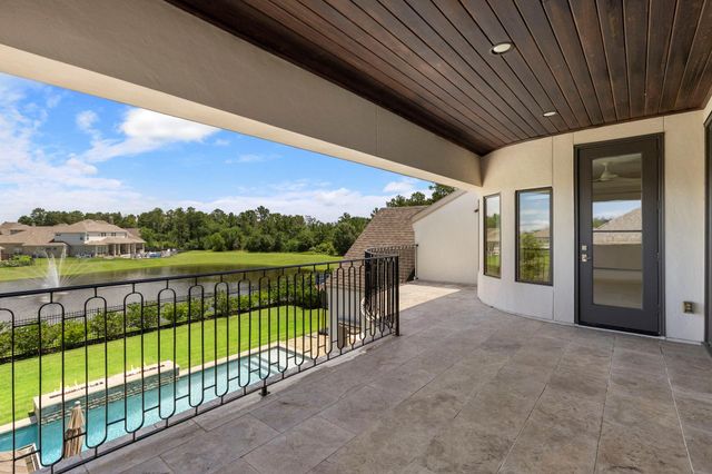 6806 E Warwick Lake Lane, Spring, TX 77389