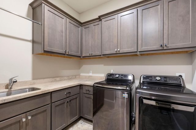 6806 E Warwick Lake Lane, Spring, TX 77389