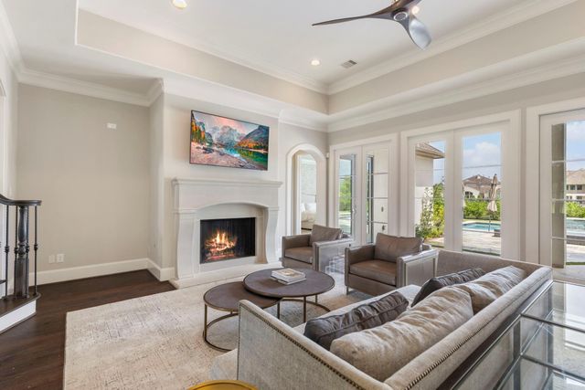 6806 E Warwick Lake Lane, Spring, TX 77389