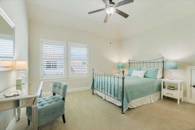 2210 University Club DR 4B, Austin, TX 78732