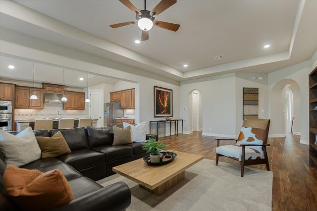 2210 University Club DR 4B, Austin, TX 78732