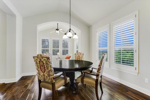 2210 University Club DR 4B, Austin, TX 78732