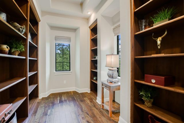 2210 University Club DR 4B, Austin, TX 78732