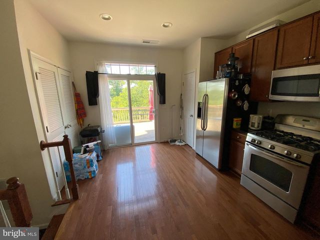 15651 JOHN DISKIN CIR, Woodbridge, VA 22191