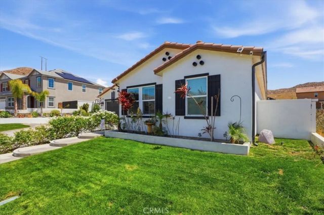 7528 Haystack Loop, Riverside, CA 92507