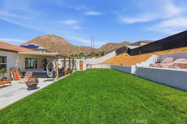 7528 Haystack Loop, Riverside, CA 92507