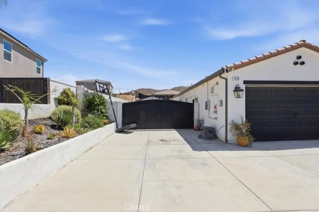 7528 Haystack Loop, Riverside, CA 92507