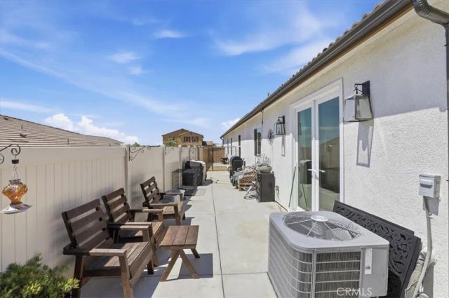 7528 Haystack Loop, Riverside, CA 92507