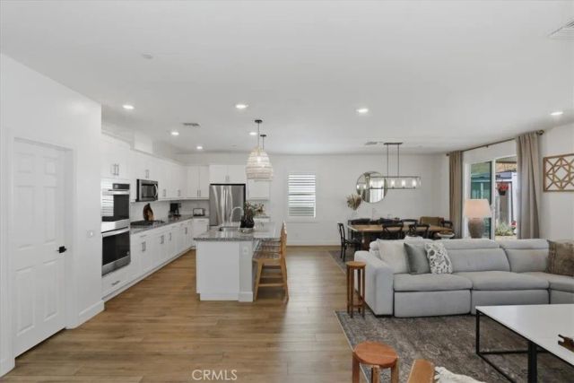 7528 Haystack Loop, Riverside, CA 92507