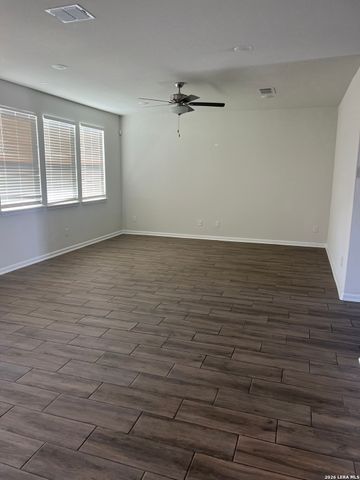 8328 Sunrise Glen, Selma, TX 78154