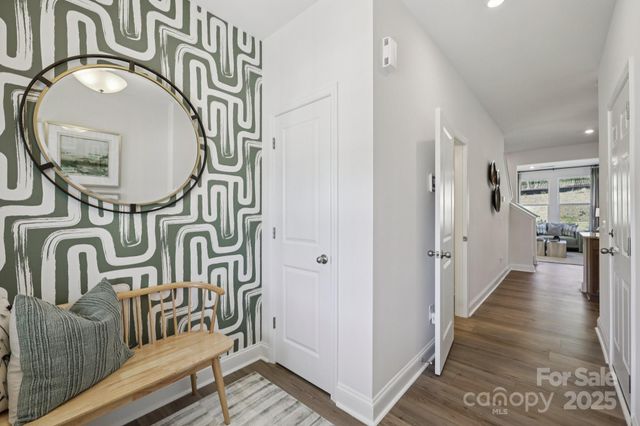 7705 Ethora Way, Charlotte, NC 28216