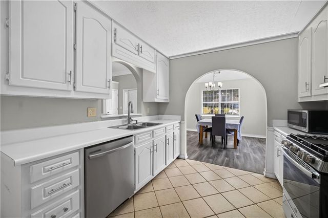 660 Tribble Creek Drive, Grayson, GA 30017