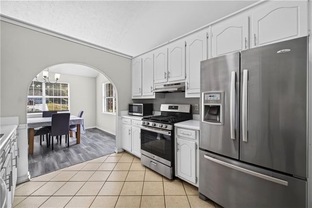 660 Tribble Creek Drive, Grayson, GA 30017