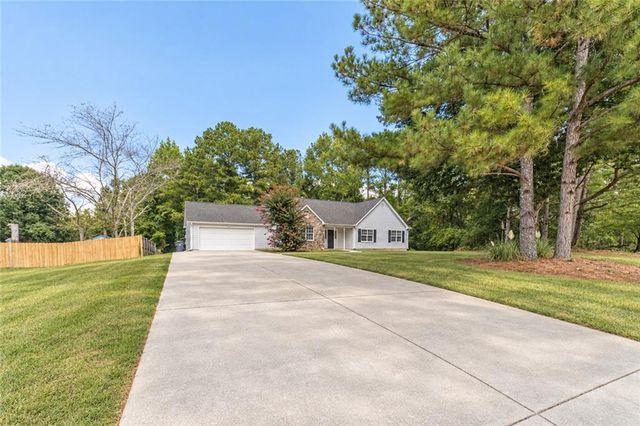 660 Tribble Creek Drive, Grayson, GA 30017